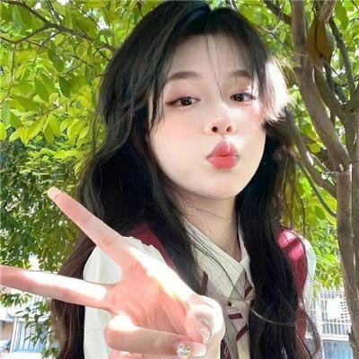 草裙舞女孩